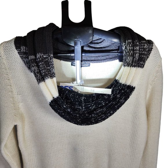 Western Connection Medium Cream Sweater Accented W Black, Gray, Cream Cowl Neck - Picture 7 of 7